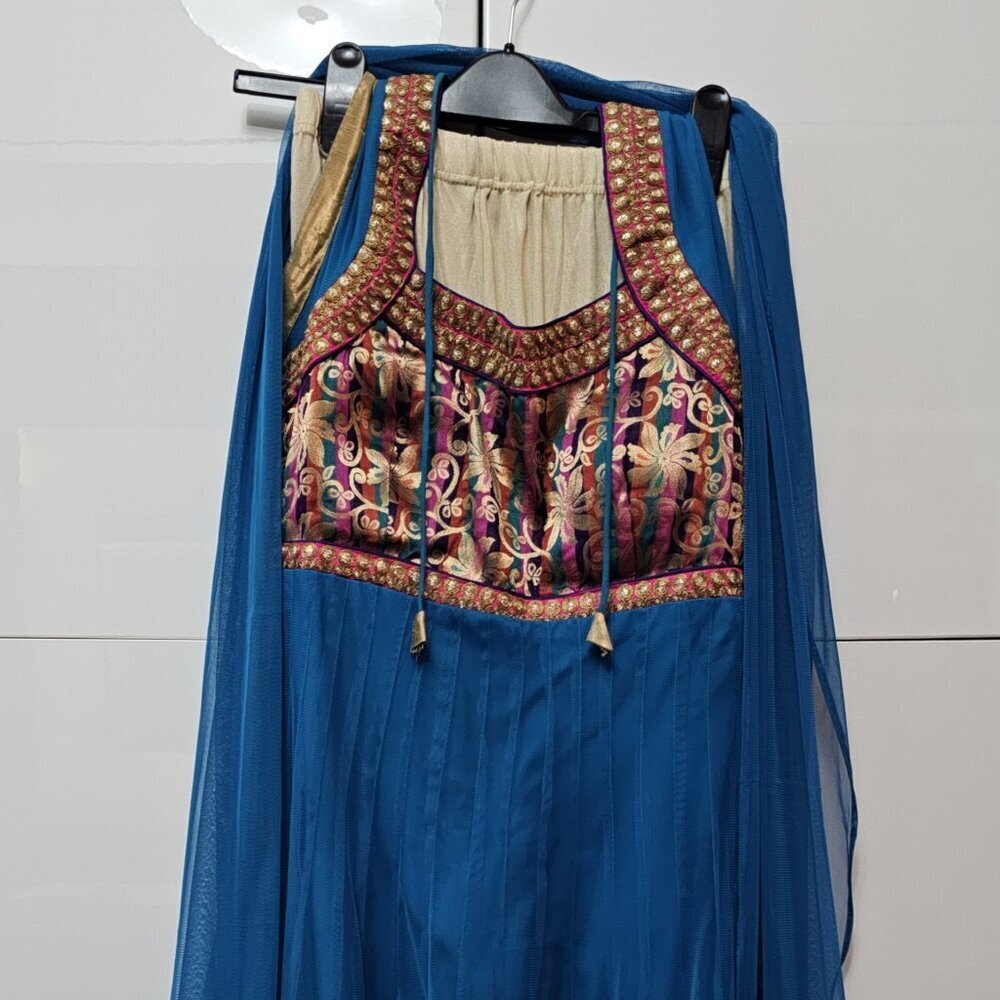 Kurta Set - Picture 3 of 7